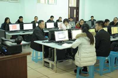 雞西實驗中學迎接雞西市首批教育信息化示范校驗收